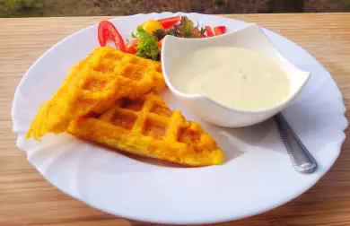 Dýňové vafle s vajíčkovou pomazánkou