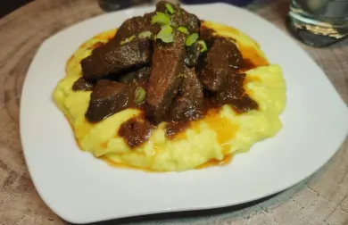 Pikantná pečeň, karfiolové pyré LC
