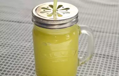 Banánové smoothie s limetkou