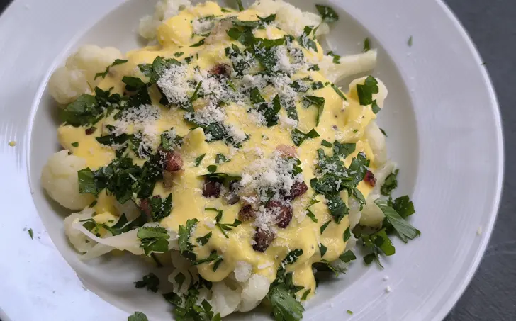Karfiol ala carbonara