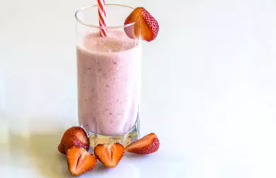 Jahodový krémový milkshake / smoothie