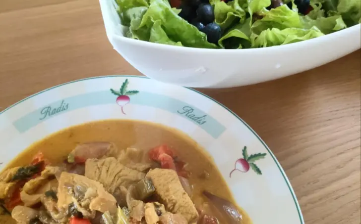 Orientálne morčacie kari s hubami a kokosovým mliekom