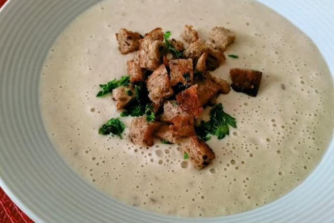 Krémová fazolová polévka se smetanou