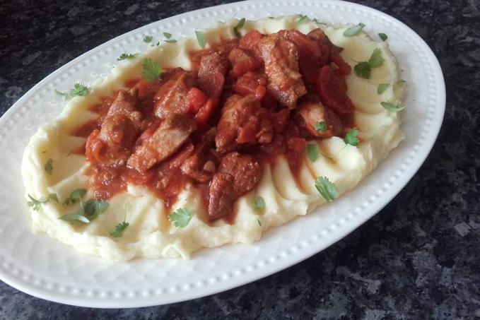 Krůtí a vepřové v mrkvi s br.kaší