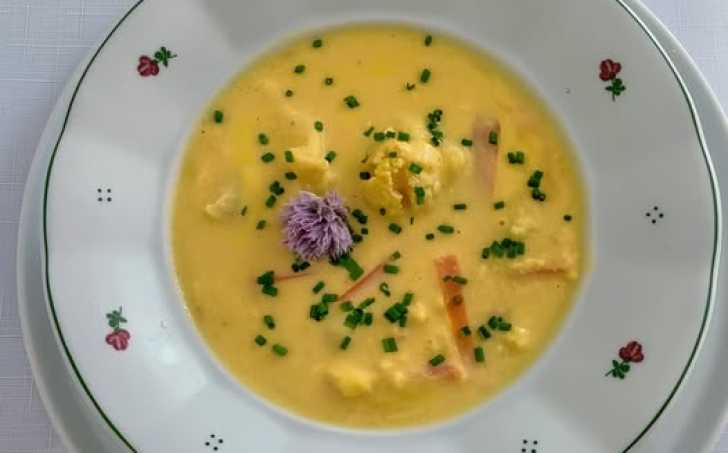 Krémová květáková polévka s mrkví