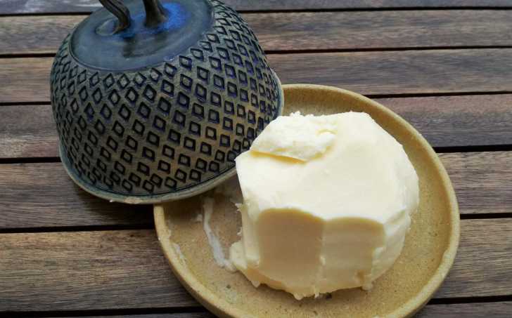 Domácí bylinkové máslo HRK HRK