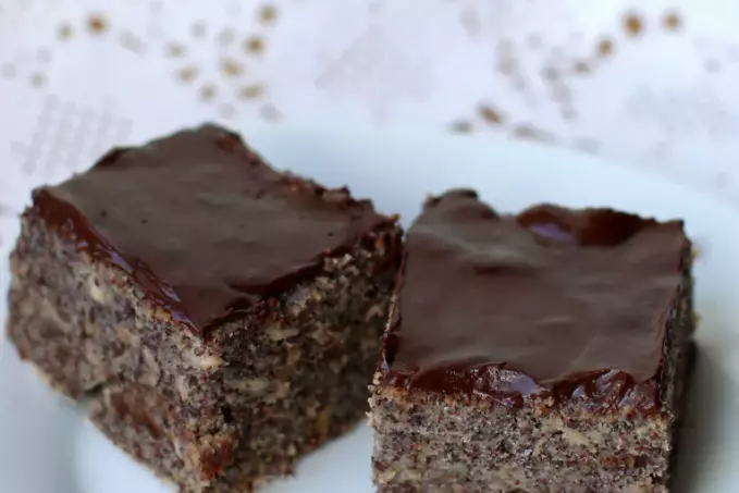 Vláčná maková buchta (bez cukru a lepku)