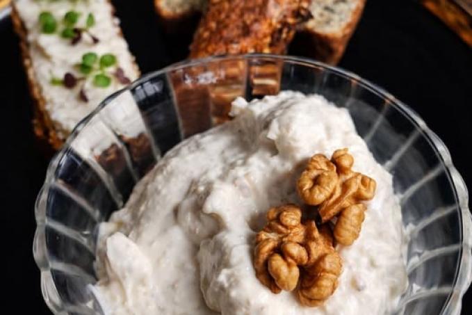 Tvarohová pomazánka s vlašskými ořechy