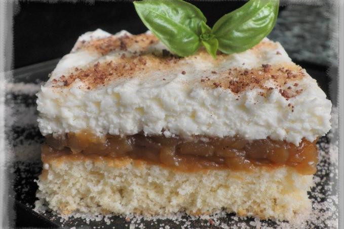 Jablečné řezy s kokosovo-smetanovou čepicí