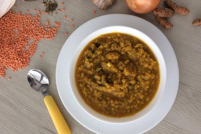 Neostrý dál z červené čočky