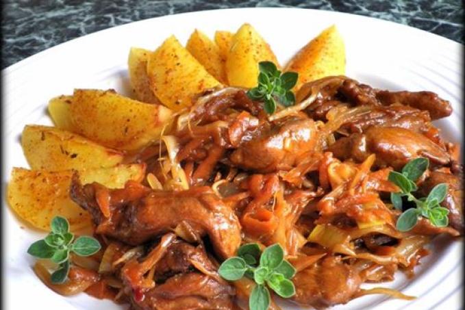 INDICKÁ KUŘECÍ SMĚS S OPEČENÝM BRAMBOREM