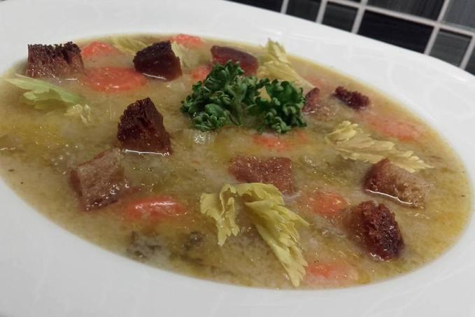 Polévka z řapíkatého celeru s krupicovou jíškou z PH