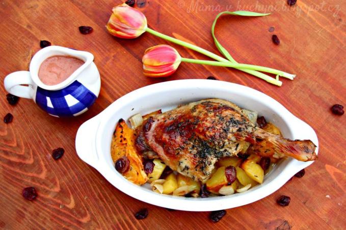 Kachní stehna s pomeranči a brusinkami (od 1 roku)