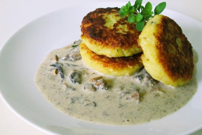 Bramborové bochánky plněné lesními houbami