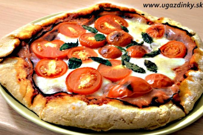 Bezlepková pizza z ryžovej a kukuričnej múky