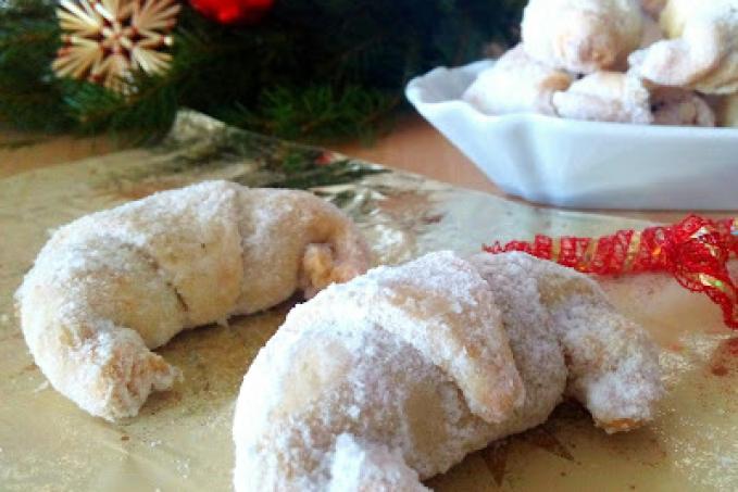 Plněné rohlíčky ze šlehačkového těsta