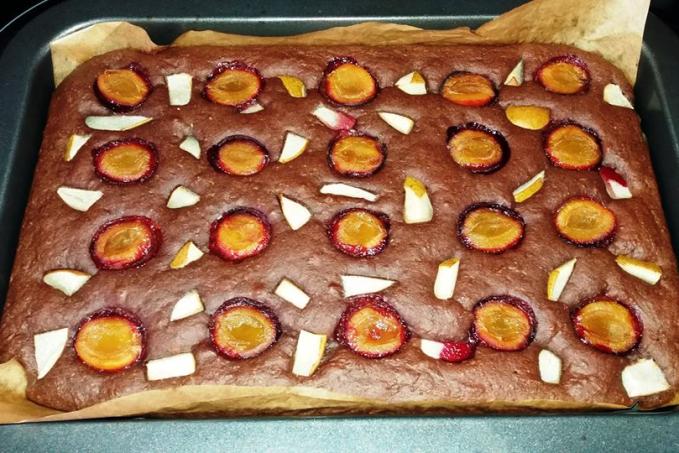 Perník se švestkami