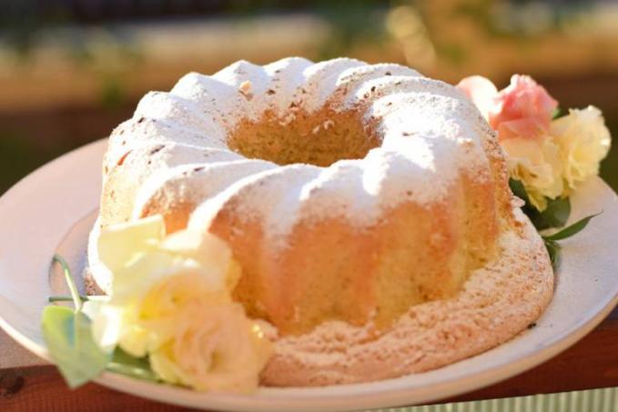 Lehká kokosová bábovka