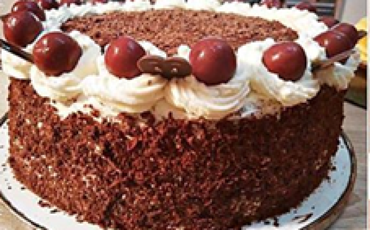 Schwarzwaldský dort s višněmi