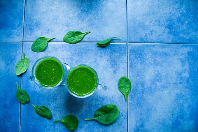 Špenátové smoothie s jogurtem a banánem