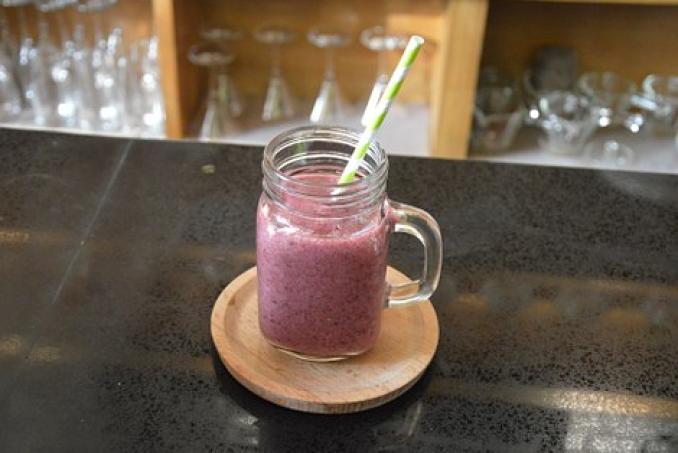 Jahodovo-banánové smoothie s chia semínky