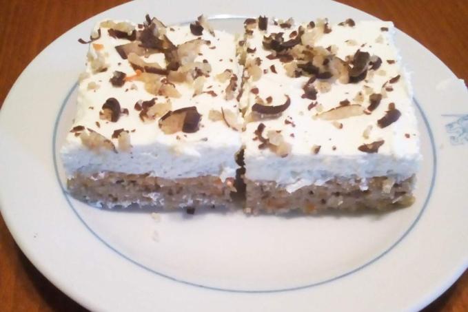 Šťavnaté řezy s tvarohovým krémem