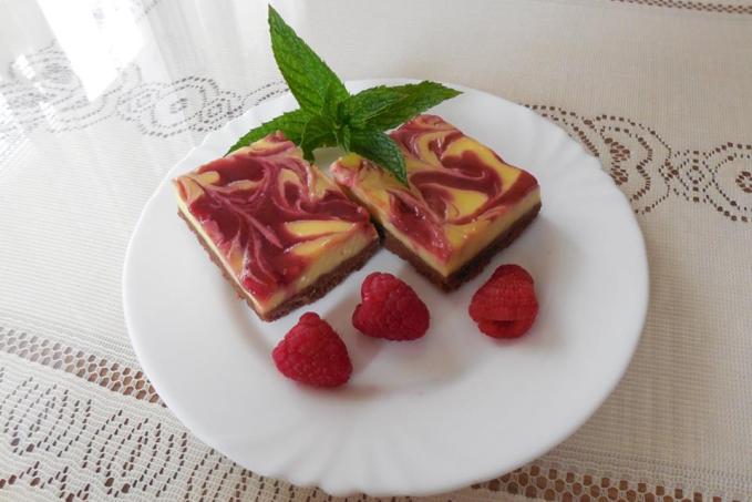 Tvarožník s medově malinovou polevou