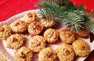 KOŠÍČKY S OŘECHOVOU NÁPLNÍ