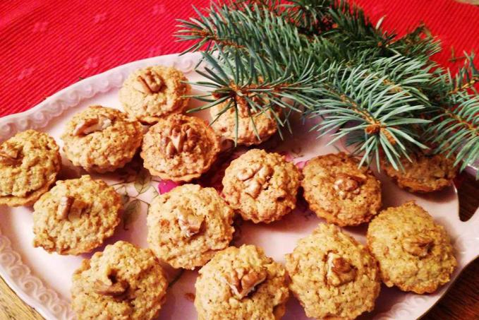 KOŠÍČKY S OŘECHOVOU NÁPLNÍ