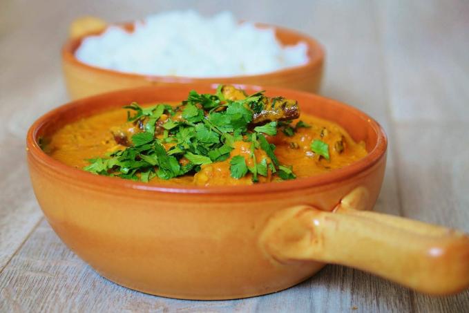 KUŘE MAKHANI / BUTTER CHICKEN / MURG MAKHANI