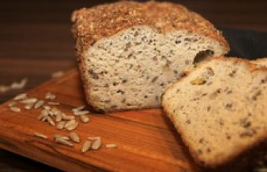 Nízkosacharidový chléb s olivami a semínky