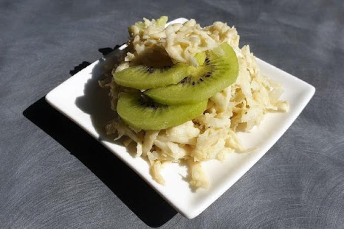 Celerový salát s kiwi