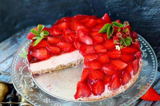 Jahodový koláč pro Macha a Šebestovou– bez lepku, laktózy, vajec