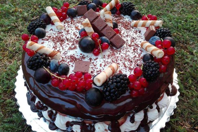 Čokoládovo škoricová torta