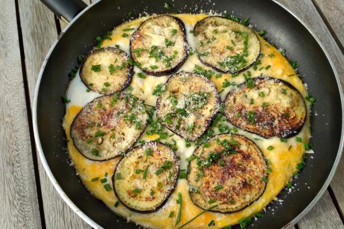 Omeleta s lilkem a lanýžovým olejem