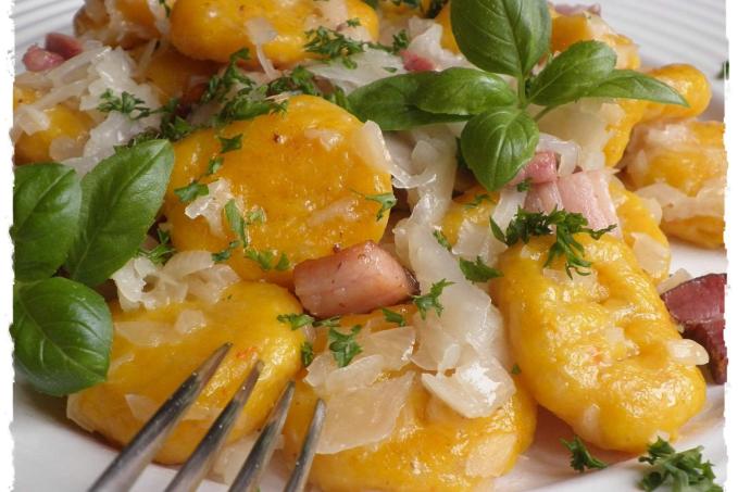 BRAMBOROVO-DÝŇOVÉ NOKY SE ZELÍM A UZENÝM