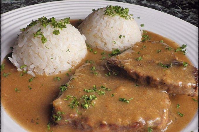 Hovězí roštěná s jasmínovou rýží