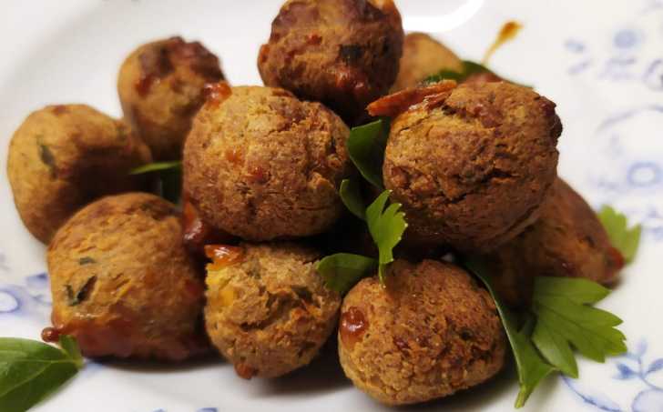 Low carb celerové noky se smaženou cibulkou