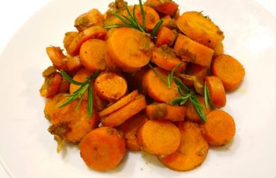 Mrkvový perkelt na rozmarýnu podle Mačingové