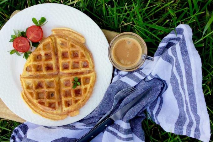 Slaninová omeleta z vaflovače