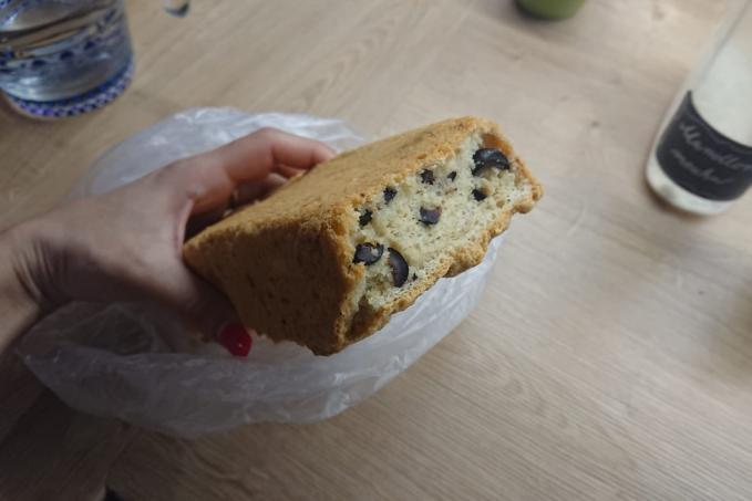 keto chlebík s olivami