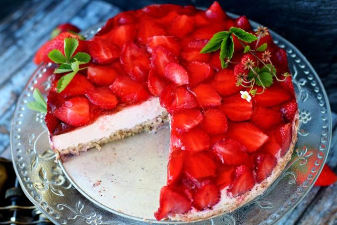 Jahodový koláč pro Macha a Šebestovou– bez lepku, laktózy, vajec