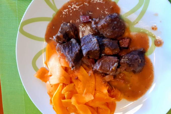 Hovězí po burgundsku - nízkosacharidové