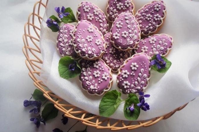 Fialkové velikonoční perníčky