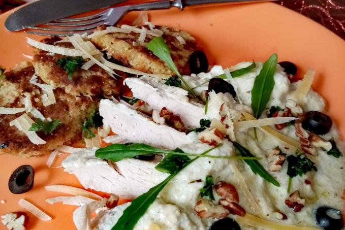 Kuřecí prsa v sýrové omáčce a kedlubňáky - LC