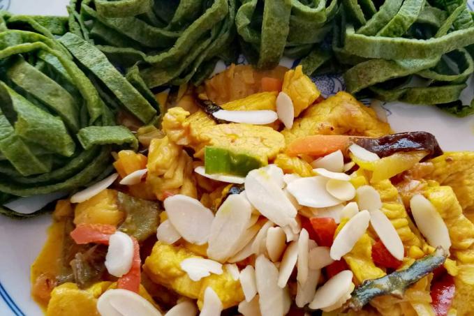 Krůtí čína na kari + špenátové grusetky