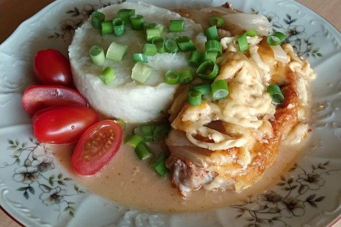 Zapečené vepřové kotlety s květákovým pyré - LC