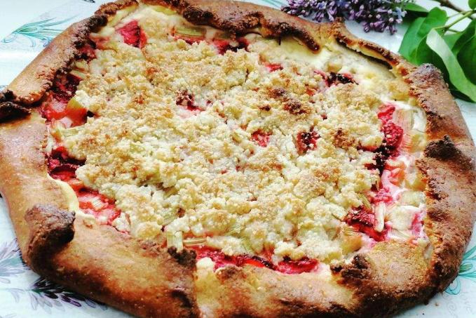 GALETKA S REBARBOROU A JAHODAMI - LC