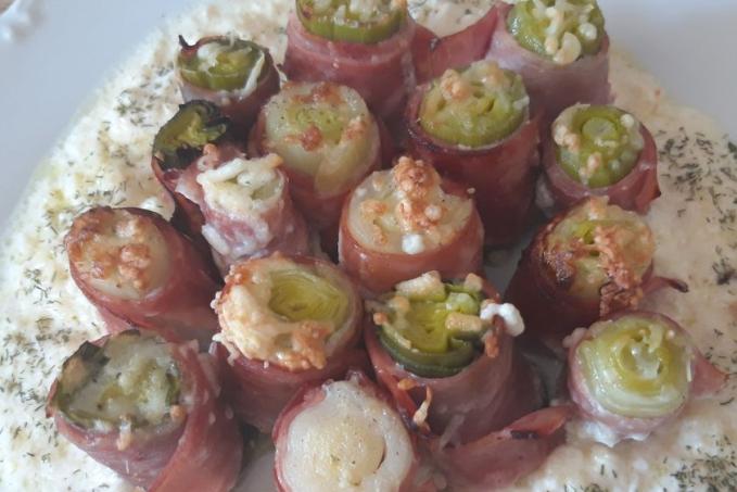 Gratinovaný pórek se šunkou, sýrem a smetanou