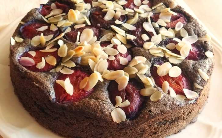 Makový koláč se švestkami - LC